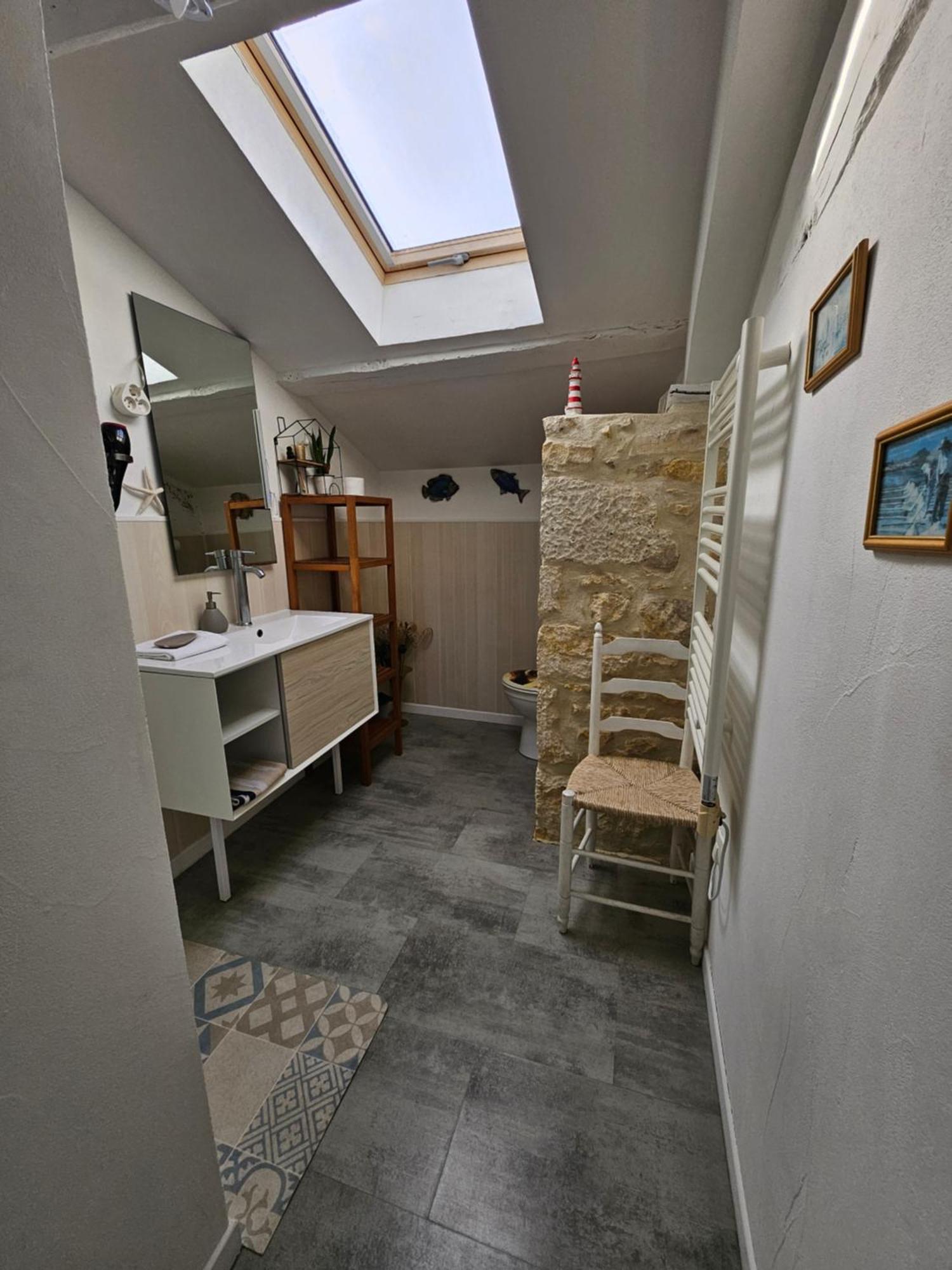 Le Manoir Lacustre Queyrac Bagian luar foto